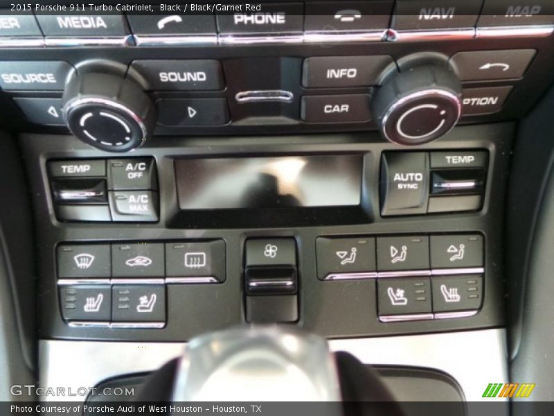 Controls of 2015 911 Turbo Cabriolet