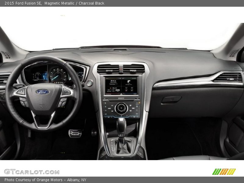 Magnetic Metallic / Charcoal Black 2015 Ford Fusion SE