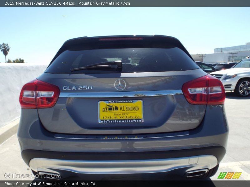 Mountain Grey Metallic / Ash 2015 Mercedes-Benz GLA 250 4Matic