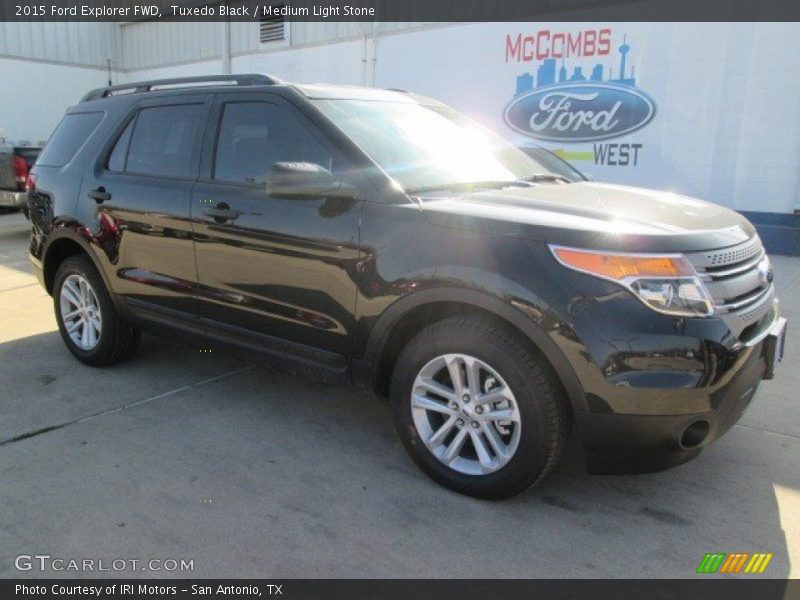 Tuxedo Black / Medium Light Stone 2015 Ford Explorer FWD