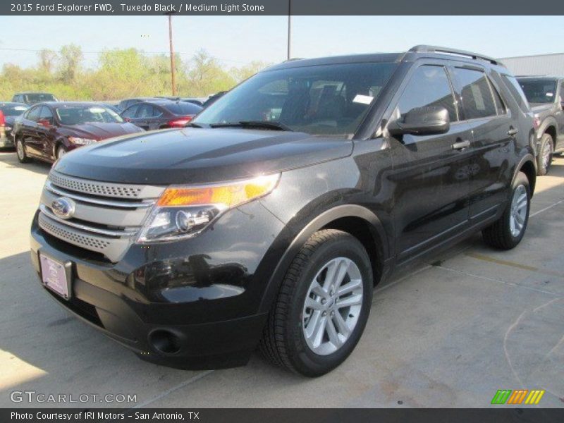 Tuxedo Black / Medium Light Stone 2015 Ford Explorer FWD