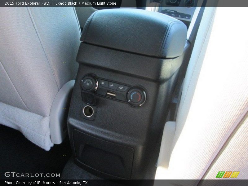Tuxedo Black / Medium Light Stone 2015 Ford Explorer FWD