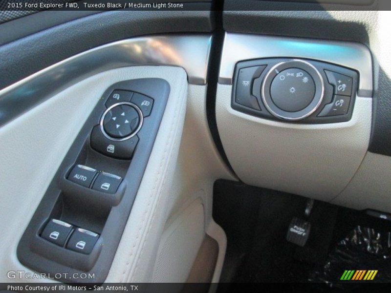 Tuxedo Black / Medium Light Stone 2015 Ford Explorer FWD