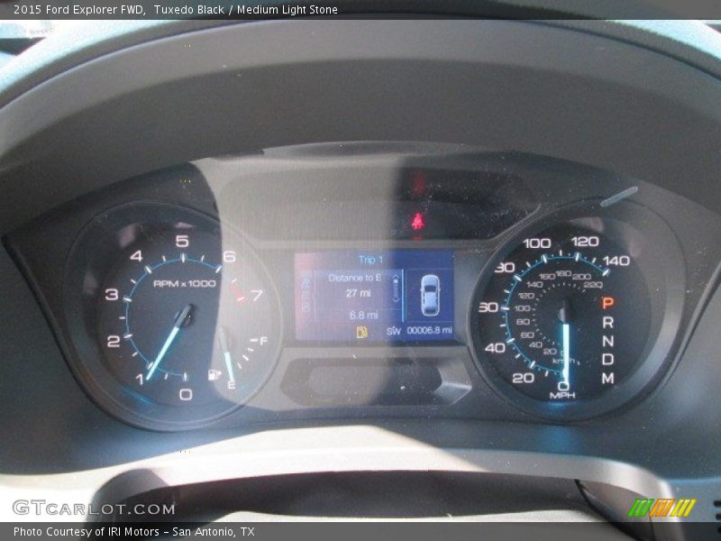 Tuxedo Black / Medium Light Stone 2015 Ford Explorer FWD