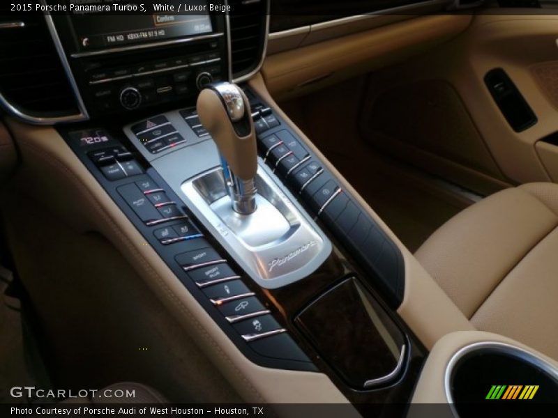 Controls of 2015 Panamera Turbo S