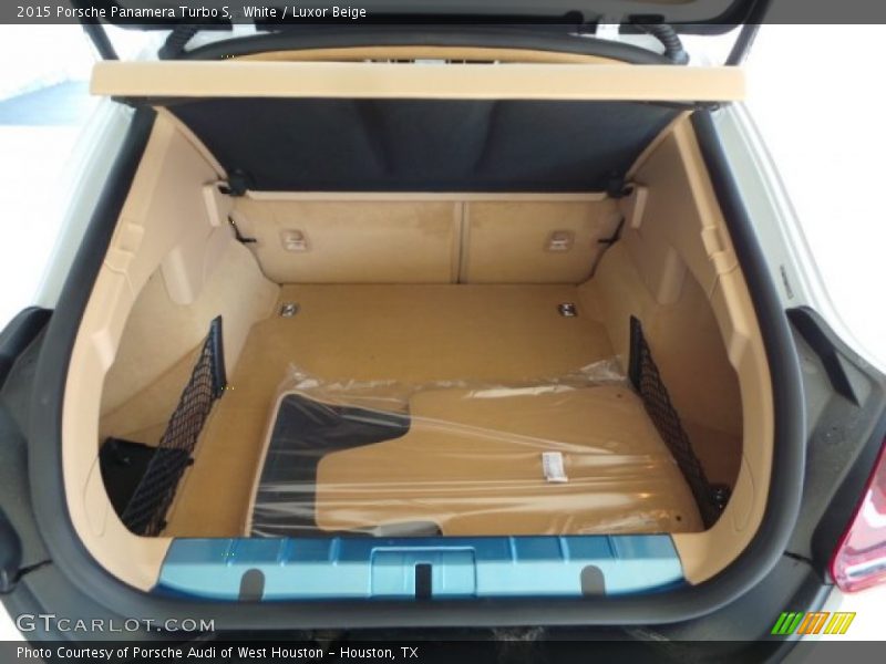  2015 Panamera Turbo S Trunk