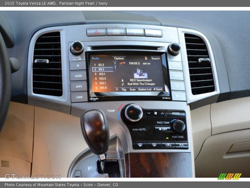 Controls of 2015 Venza LE AWD