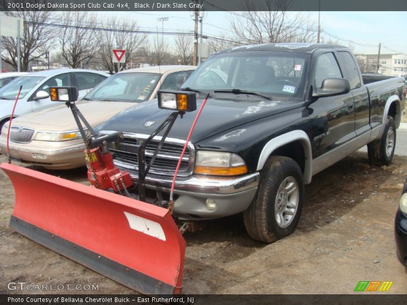 Front 3/4 View of 2001 Dakota Sport Club Cab 4x4