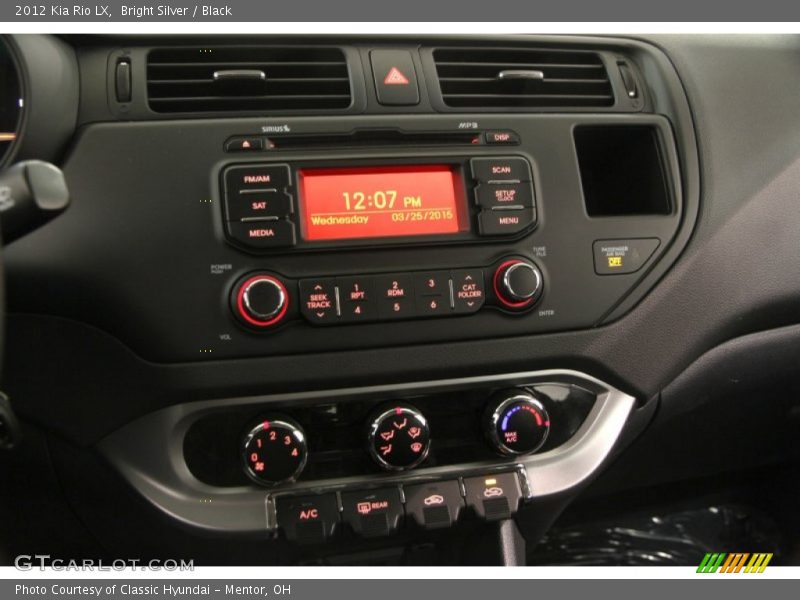 Bright Silver / Black 2012 Kia Rio LX