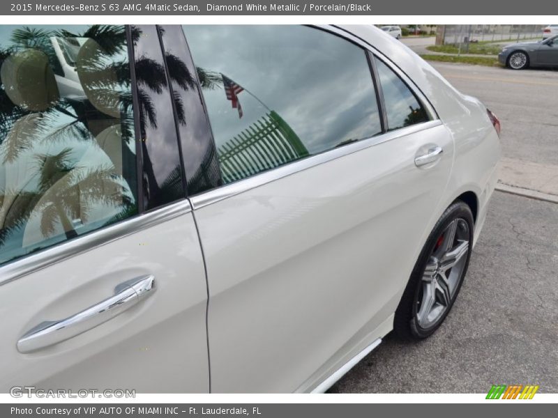 Diamond White Metallic / Porcelain/Black 2015 Mercedes-Benz S 63 AMG 4Matic Sedan