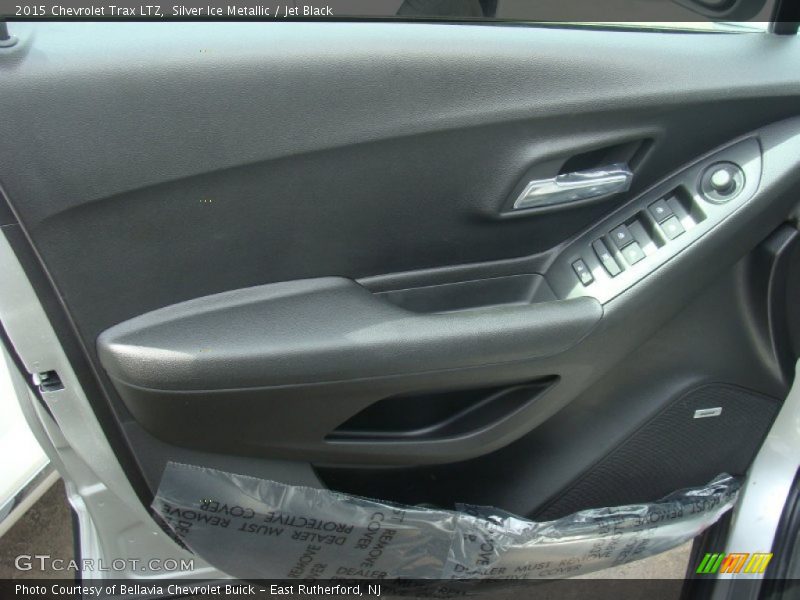 Silver Ice Metallic / Jet Black 2015 Chevrolet Trax LTZ