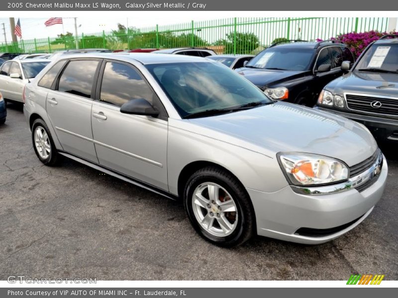 Front 3/4 View of 2005 Malibu Maxx LS Wagon