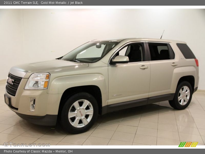 Front 3/4 View of 2011 Terrain SLE