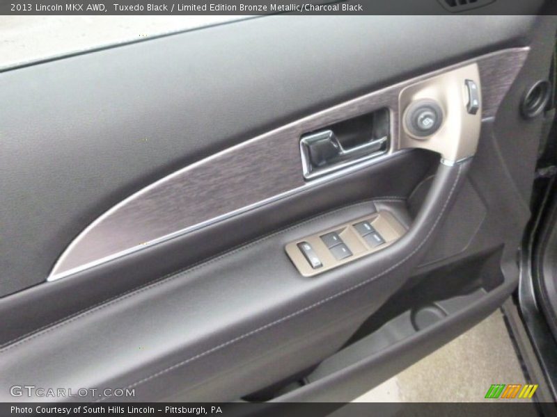 Door Panel of 2013 MKX AWD