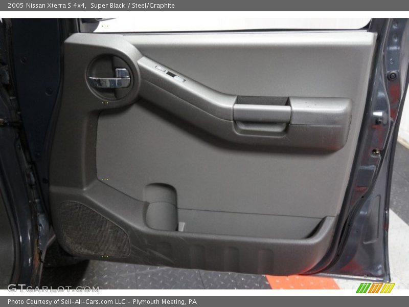 Super Black / Steel/Graphite 2005 Nissan Xterra S 4x4