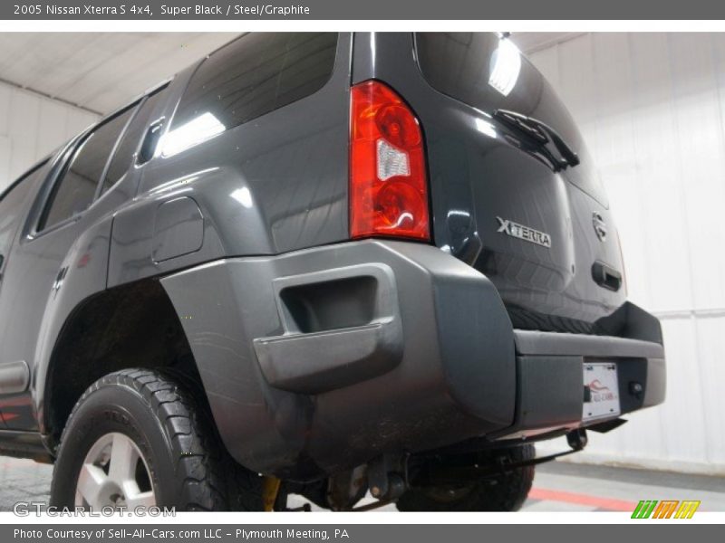 Super Black / Steel/Graphite 2005 Nissan Xterra S 4x4