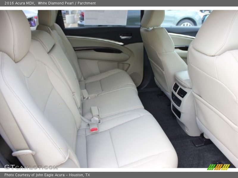 White Diamond Pearl / Parchment 2016 Acura MDX