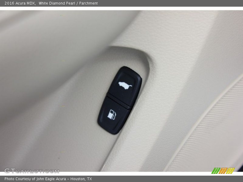 White Diamond Pearl / Parchment 2016 Acura MDX
