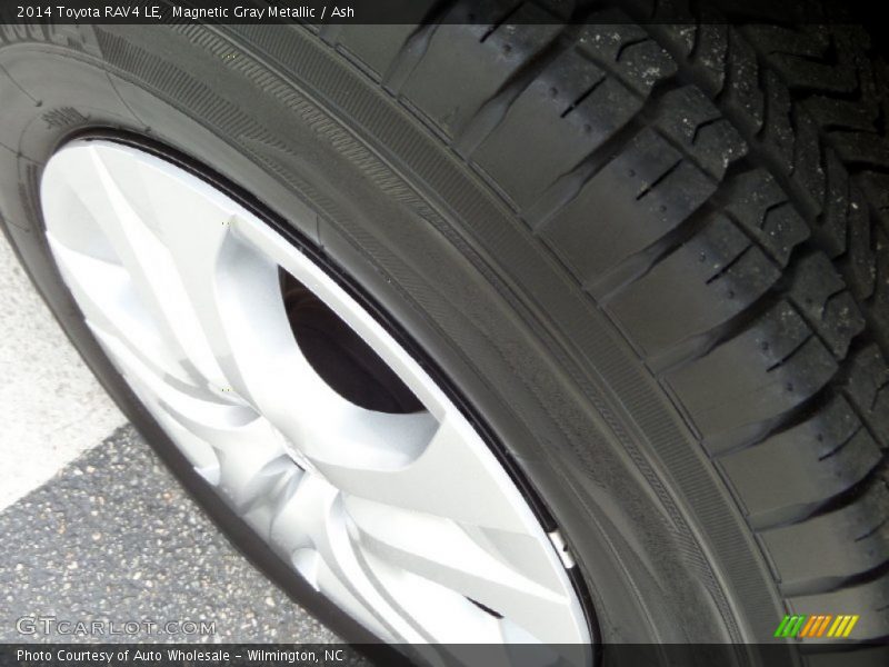 Magnetic Gray Metallic / Ash 2014 Toyota RAV4 LE