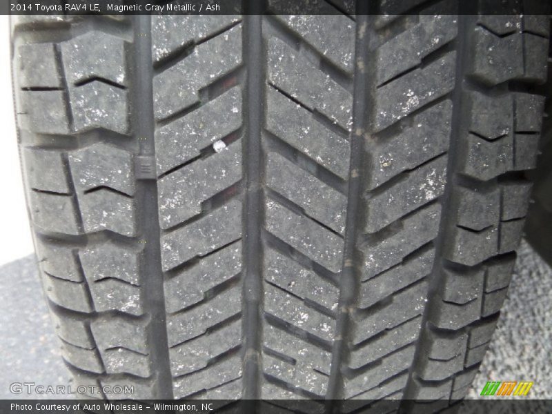 Magnetic Gray Metallic / Ash 2014 Toyota RAV4 LE
