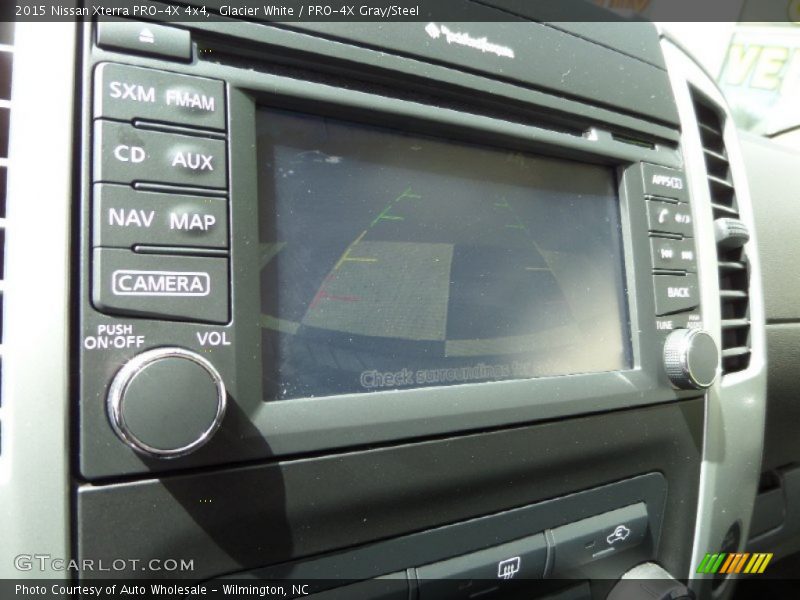 Glacier White / PRO-4X Gray/Steel 2015 Nissan Xterra PRO-4X 4x4