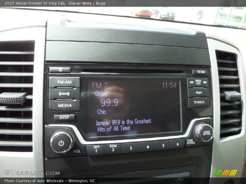Glacier White / Beige 2015 Nissan Frontier SV King Cab