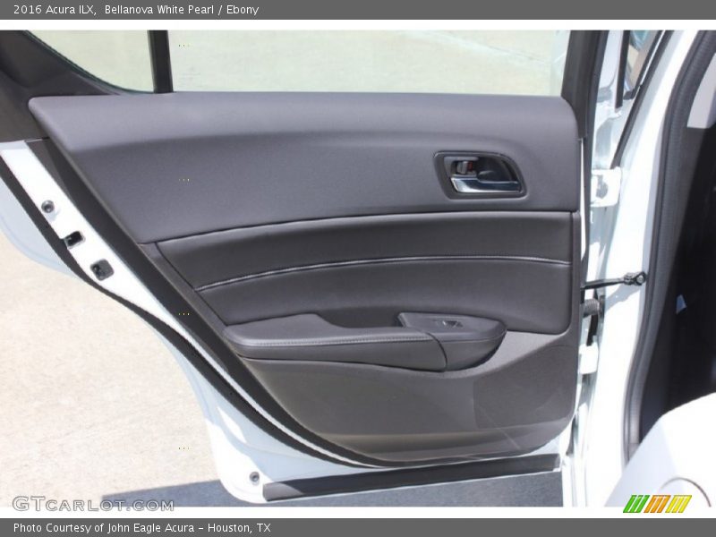 Bellanova White Pearl / Ebony 2016 Acura ILX
