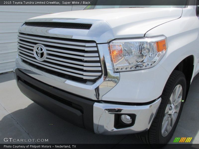 Super White / Black 2015 Toyota Tundra Limited CrewMax