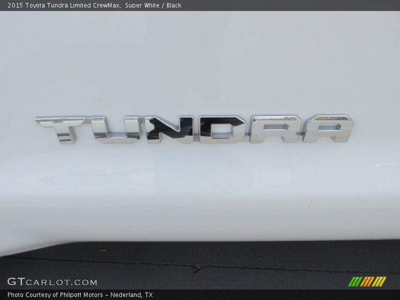 Super White / Black 2015 Toyota Tundra Limited CrewMax