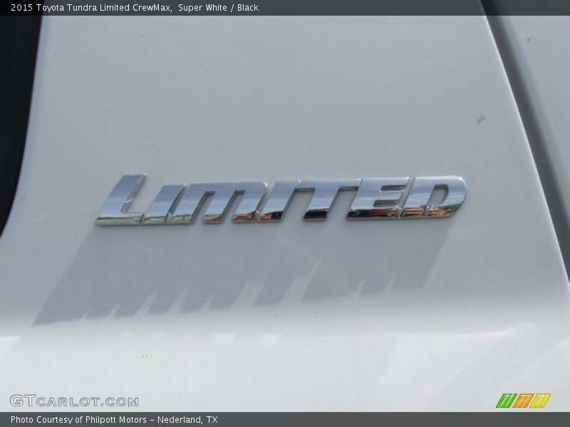 Super White / Black 2015 Toyota Tundra Limited CrewMax