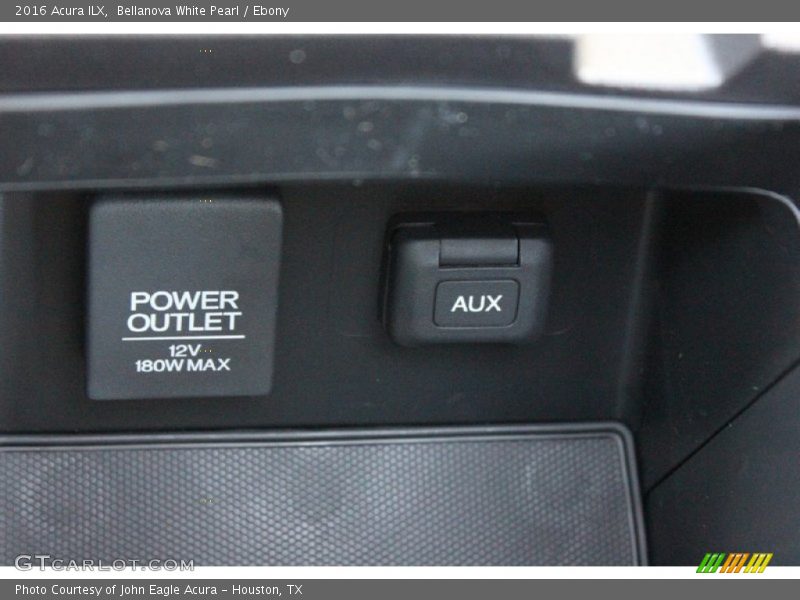 Bellanova White Pearl / Ebony 2016 Acura ILX