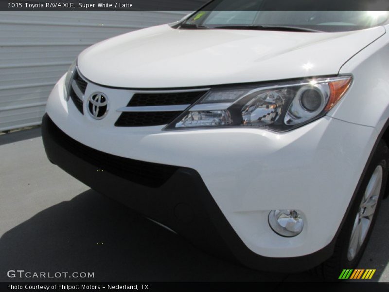 Super White / Latte 2015 Toyota RAV4 XLE
