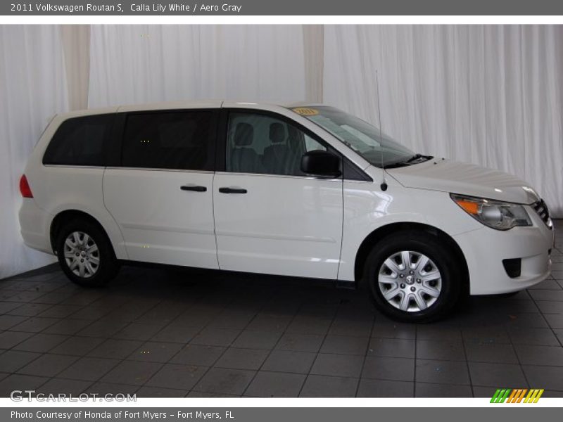 Calla Lily White / Aero Gray 2011 Volkswagen Routan S