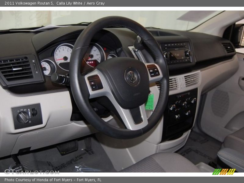 Calla Lily White / Aero Gray 2011 Volkswagen Routan S