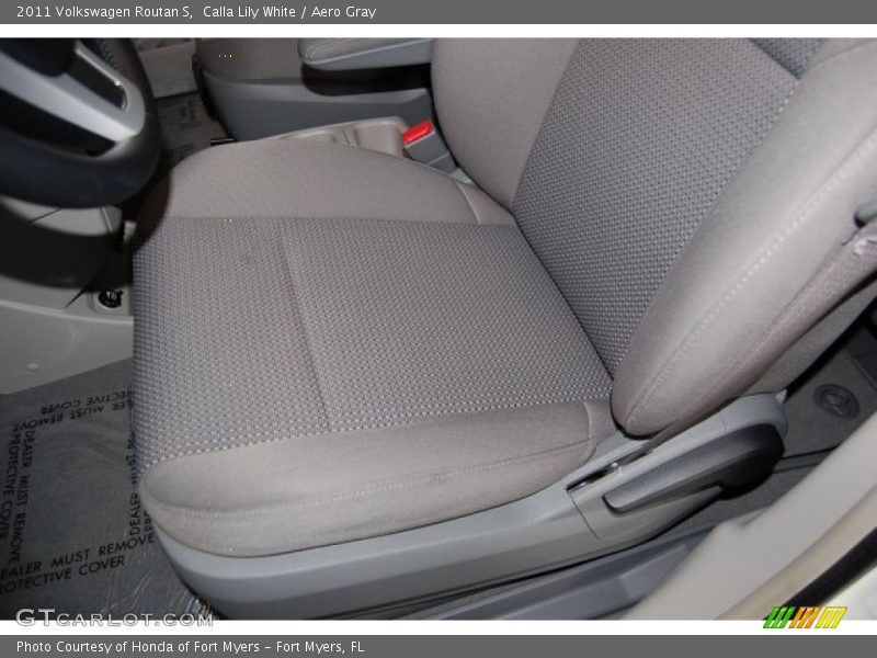 Calla Lily White / Aero Gray 2011 Volkswagen Routan S