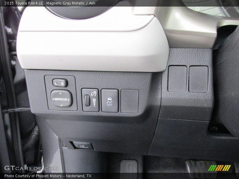 Magnetic Gray Metallic / Ash 2015 Toyota RAV4 LE