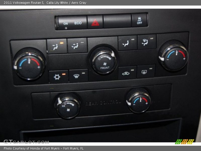 Calla Lily White / Aero Gray 2011 Volkswagen Routan S