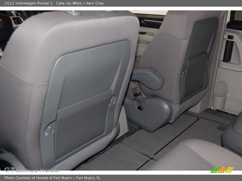 Calla Lily White / Aero Gray 2011 Volkswagen Routan S