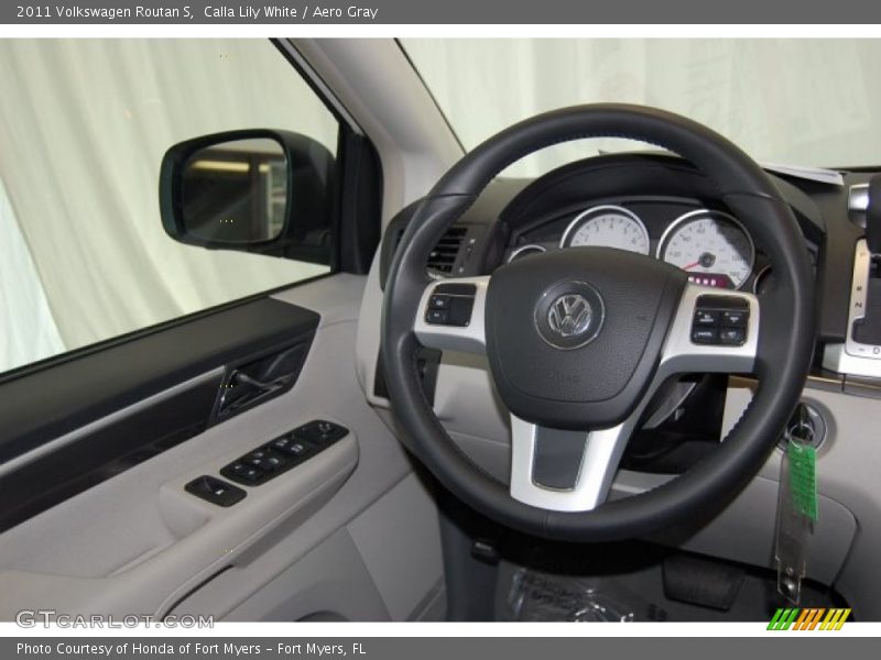 Calla Lily White / Aero Gray 2011 Volkswagen Routan S