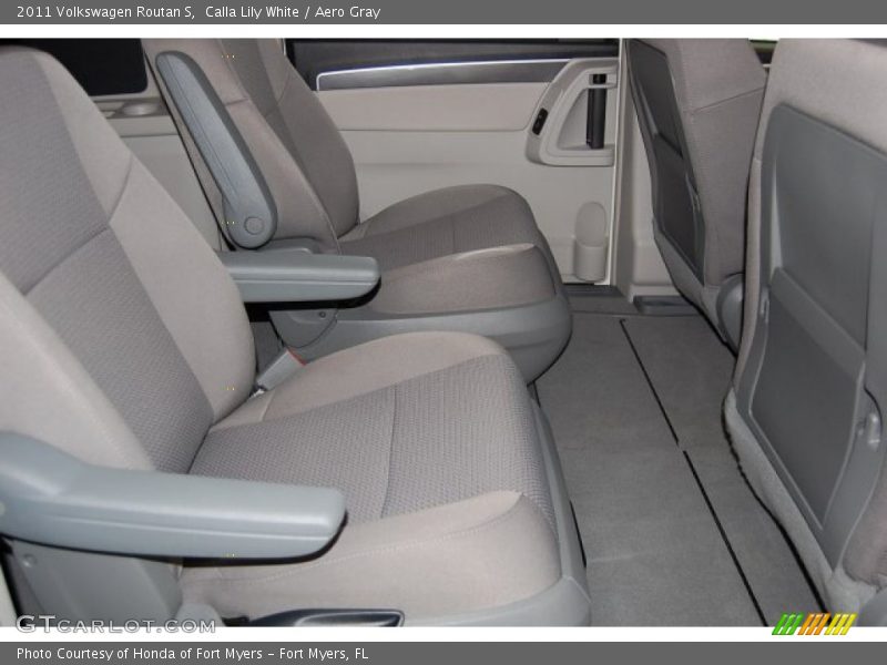 Calla Lily White / Aero Gray 2011 Volkswagen Routan S
