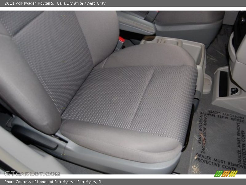 Calla Lily White / Aero Gray 2011 Volkswagen Routan S