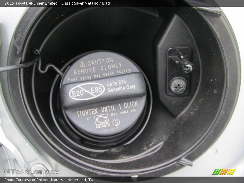 Classic Silver Metallic / Black 2015 Toyota 4Runner Limited