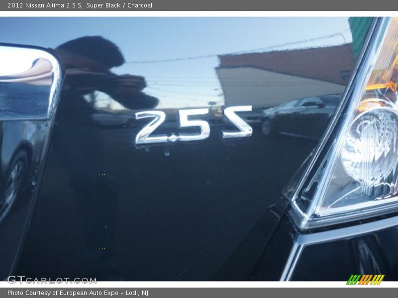 Super Black / Charcoal 2012 Nissan Altima 2.5 S
