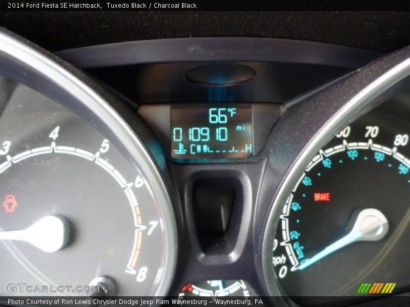 Tuxedo Black / Charcoal Black 2014 Ford Fiesta SE Hatchback