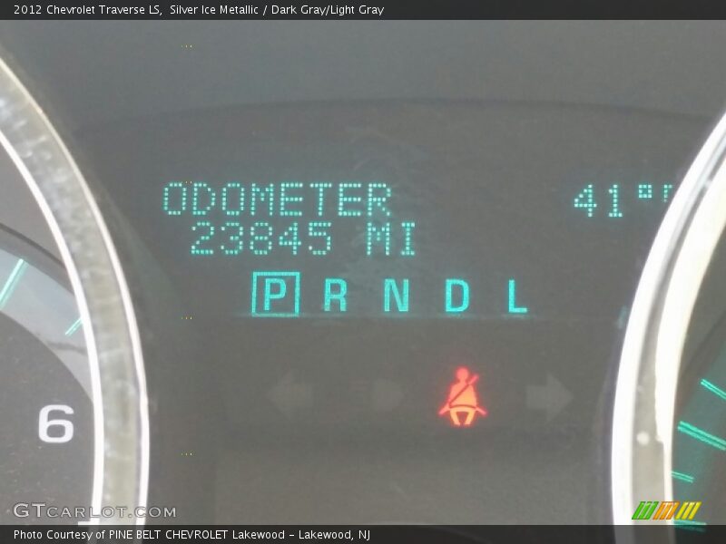 Silver Ice Metallic / Dark Gray/Light Gray 2012 Chevrolet Traverse LS