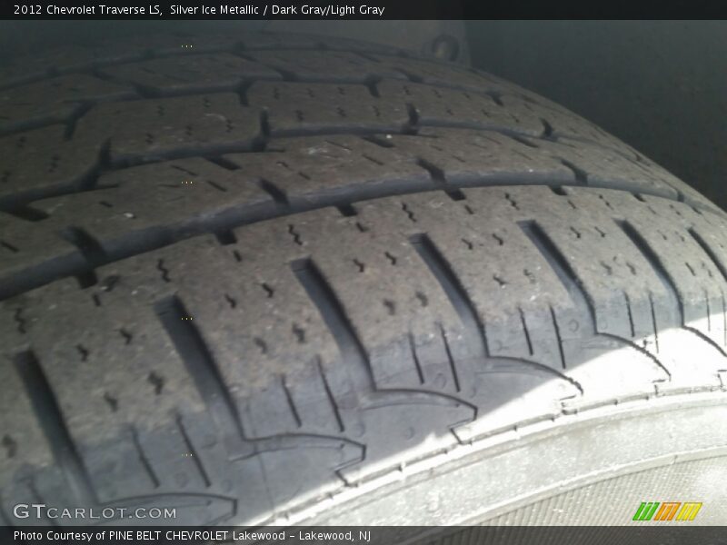 Silver Ice Metallic / Dark Gray/Light Gray 2012 Chevrolet Traverse LS