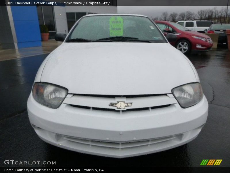 Summit White / Graphite Gray 2005 Chevrolet Cavalier Coupe