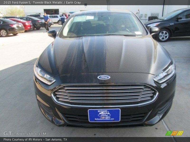 Tuxedo Black Metallic / Earth Gray 2015 Ford Fusion S