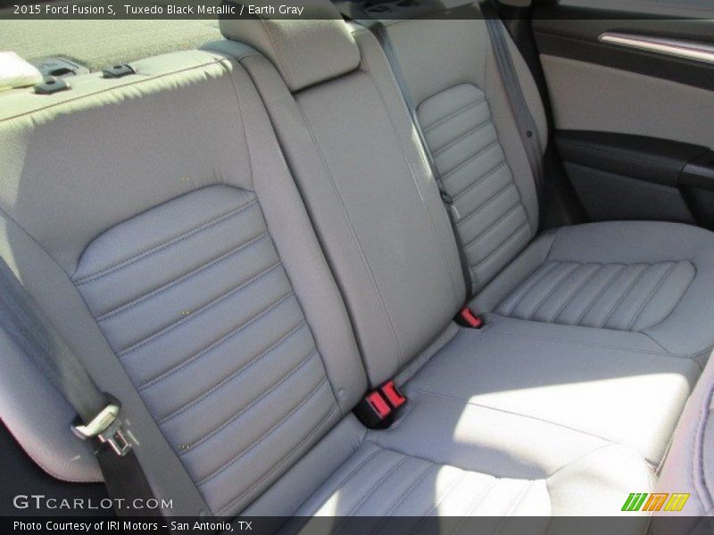 Tuxedo Black Metallic / Earth Gray 2015 Ford Fusion S