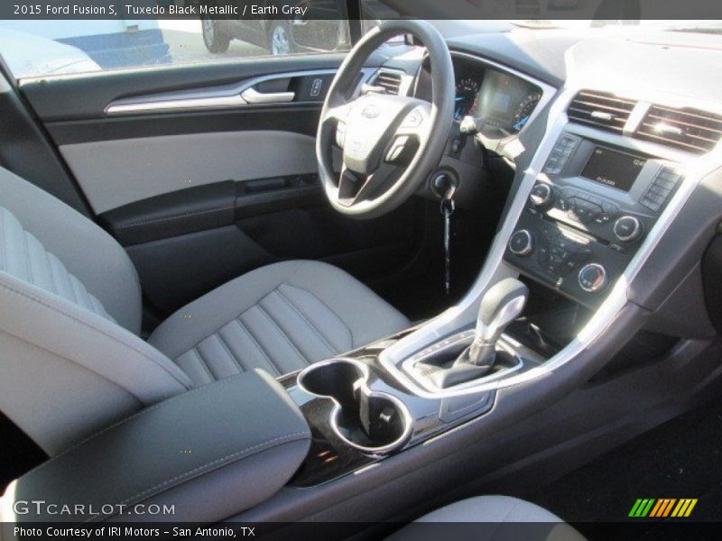 Tuxedo Black Metallic / Earth Gray 2015 Ford Fusion S